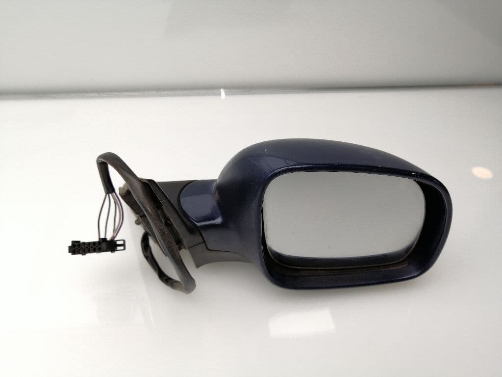 Retrovisor derecho VOLKSWAGEN PASSAT BERLINA (3A2)