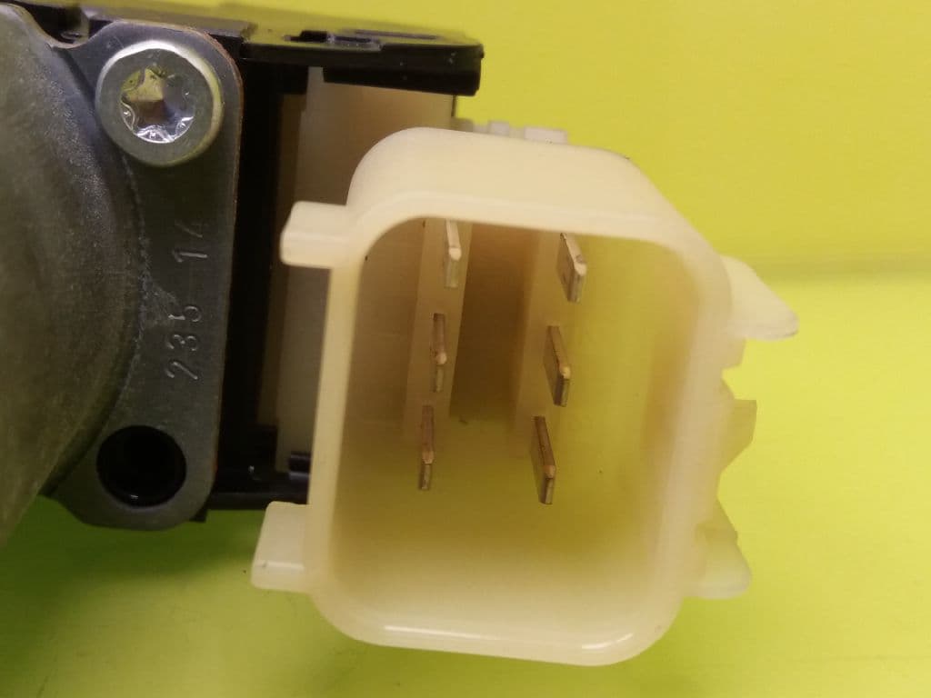 Motor elevalunas delantero izquierdo FORD FIESTA (CE1) 2