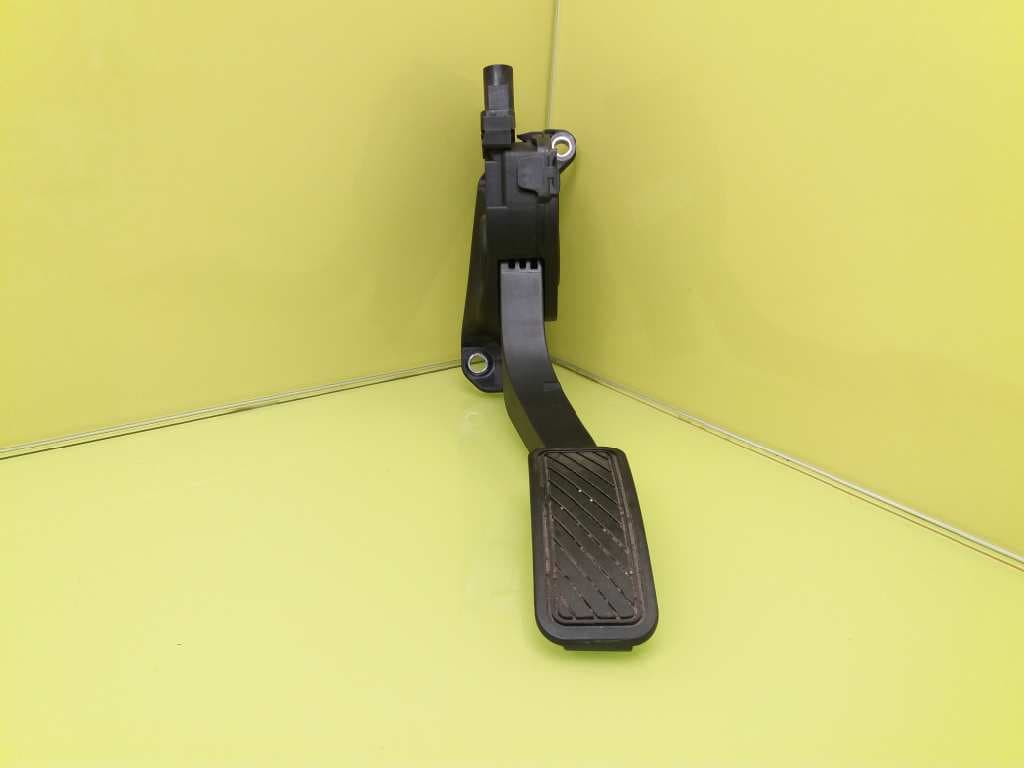 Pedal acelerador FORD FIESTA (CE1)