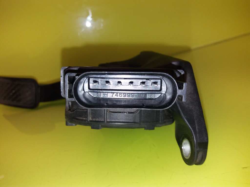 Pedal acelerador FORD FIESTA (CE1) 3
