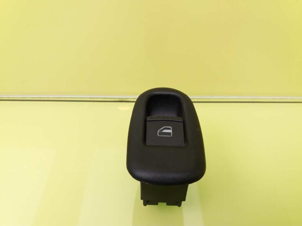 Mando elevalunas trasero derecho SEAT TOLEDO (1L)