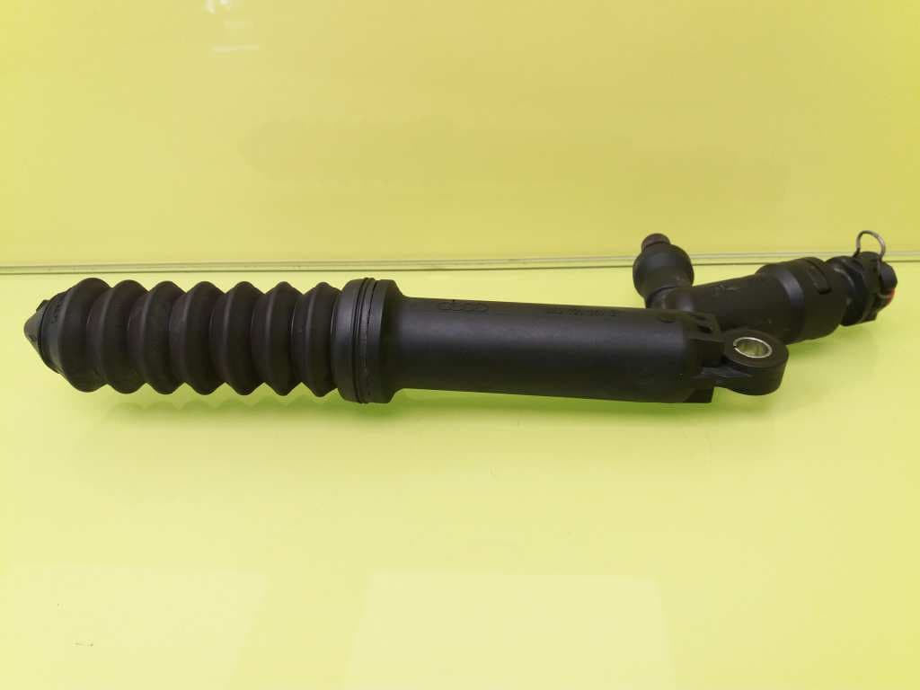 Bombin embrague AUDI A4 AVANT (8E) 4