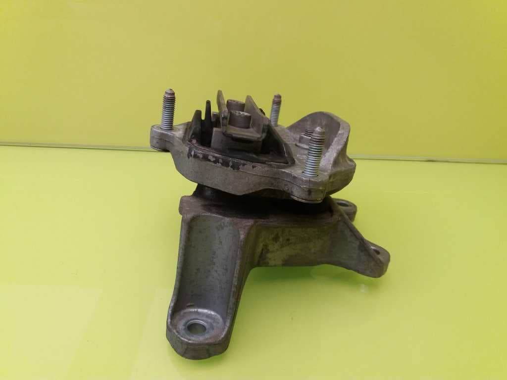 Soporte cambio AUDI A4 AVANT (8E) 4