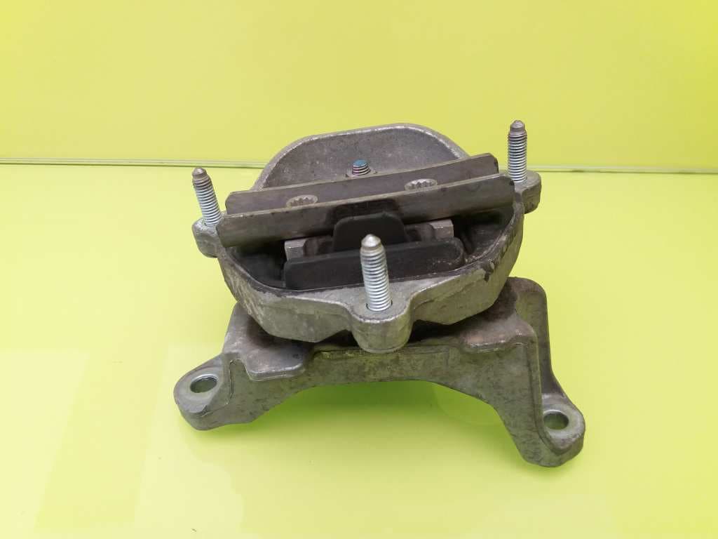 Soporte cambio AUDI A4 AVANT (8E) 3