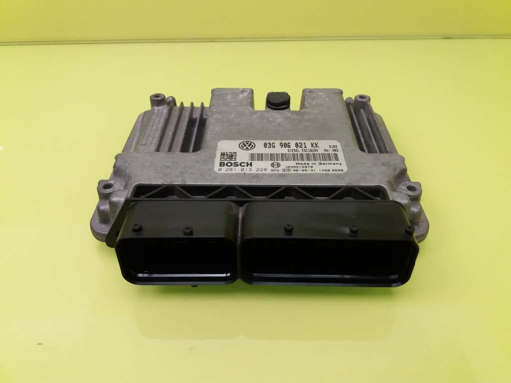 Centralita motor uce VOLKSWAGEN JETTA (165/167)