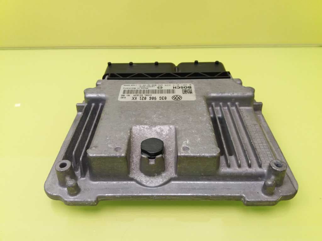 Centralita motor uce VOLKSWAGEN JETTA (165/167) 4
