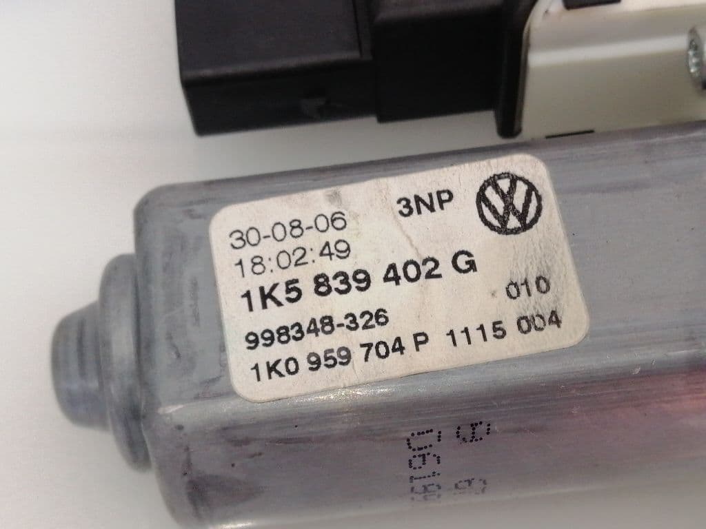 Motor elevalunas trasero derecho VOLKSWAGEN JETTA (165/167) 5
