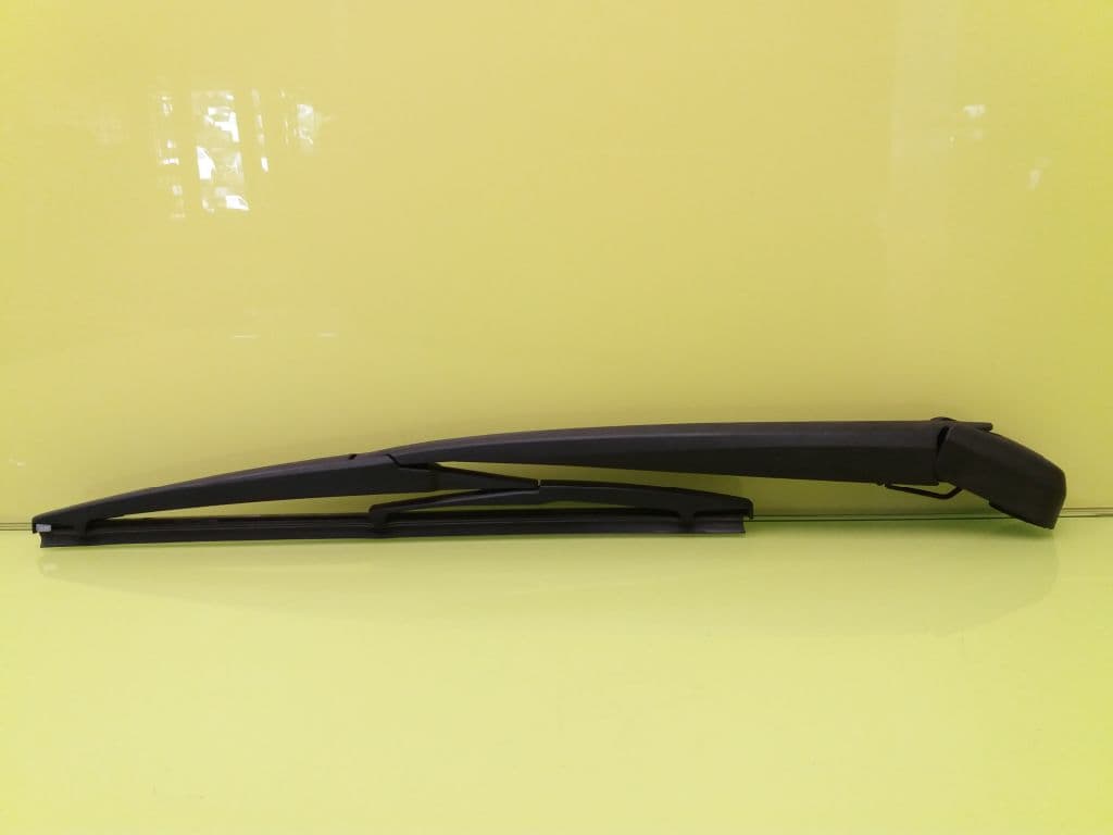 Brazo limpia trasero MAZDA 6 BERLINA (GG) 4