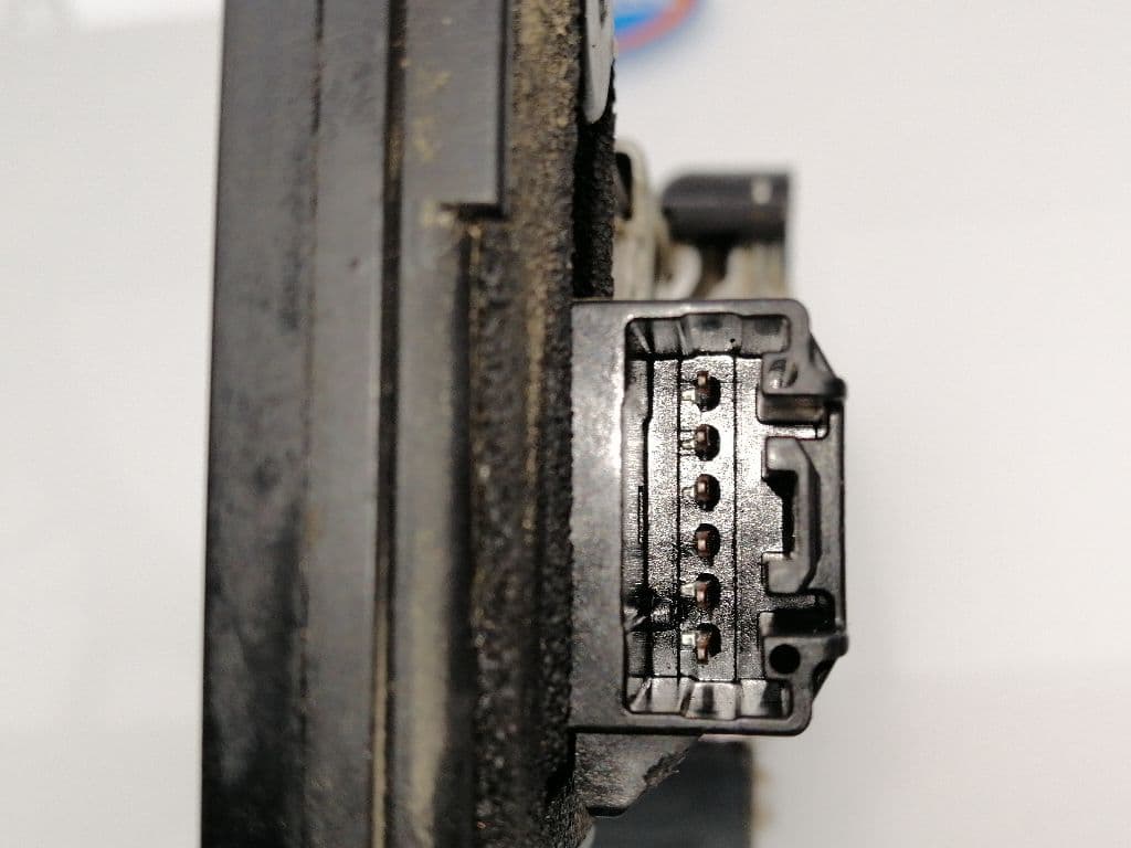 Cerradura puerta trasera derecha MAZDA 6 BERLINA (GG) 3