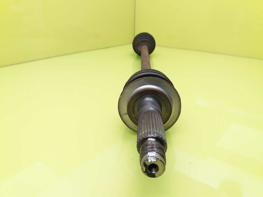 Recambio SUBARU IMPREZA G12 ref. 28421FG010 3