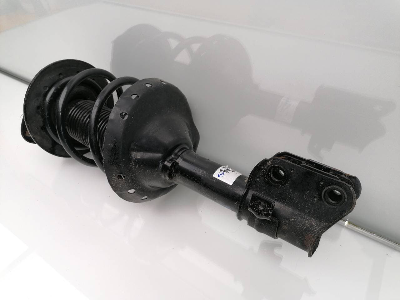Amortiguador delantero izquierdo SUBARU IMPREZA G12 3