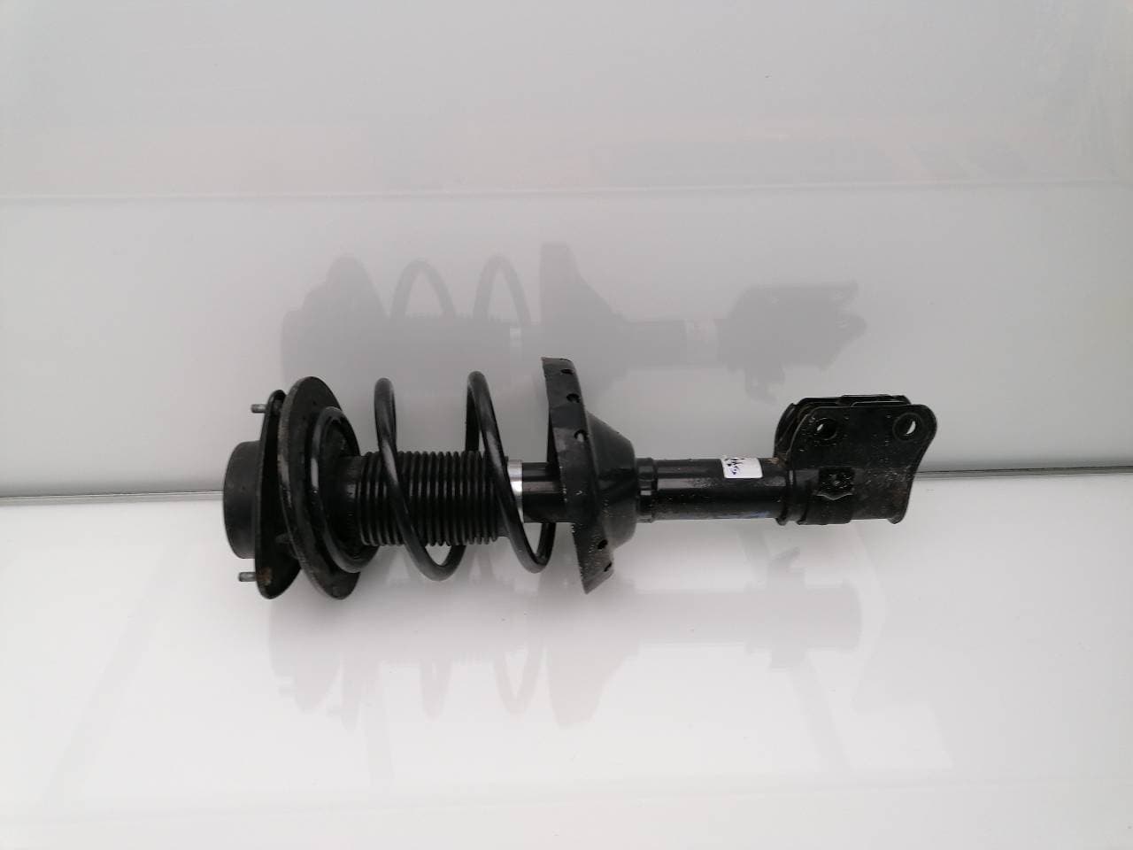 Amortiguador delantero izquierdo SUBARU IMPREZA G12