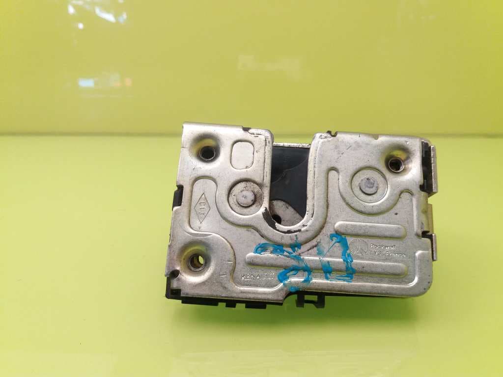 Cerradura puerta delantera derecha IVECO DAILY
