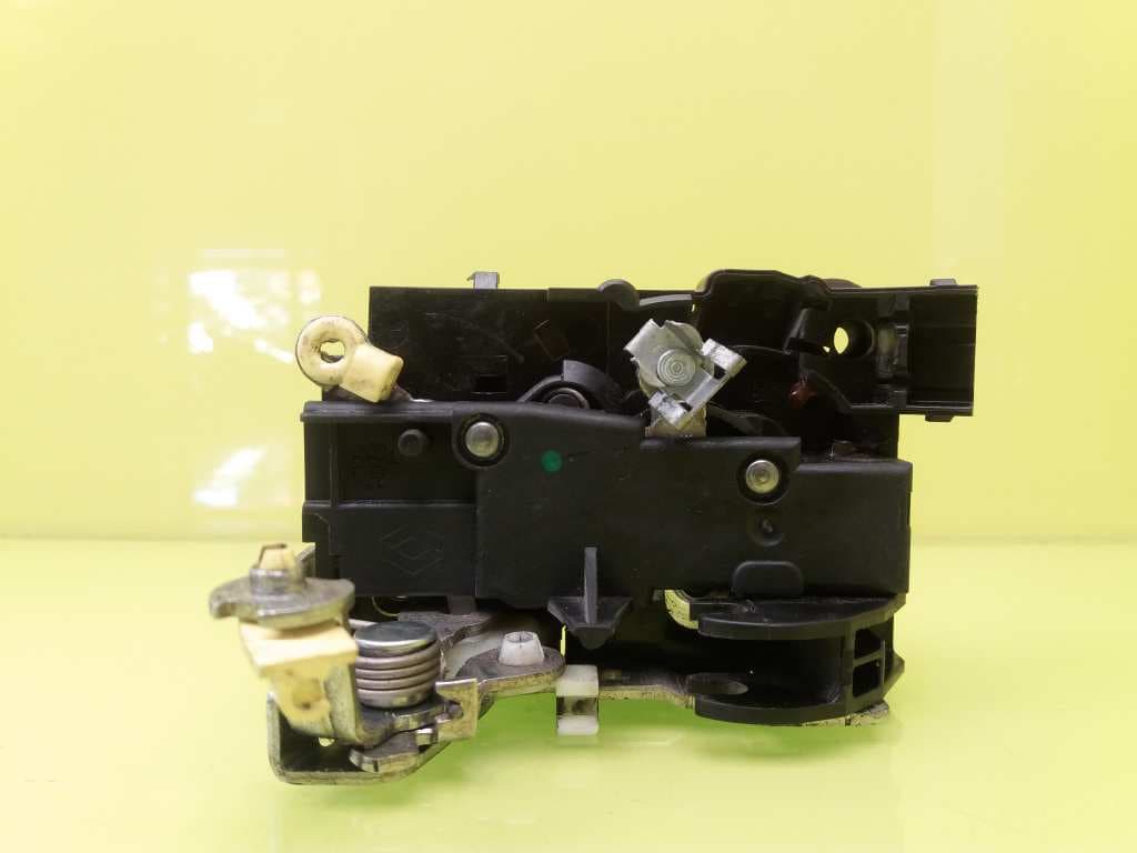 Cerradura puerta delantera izquierda IVECO DAILY 3