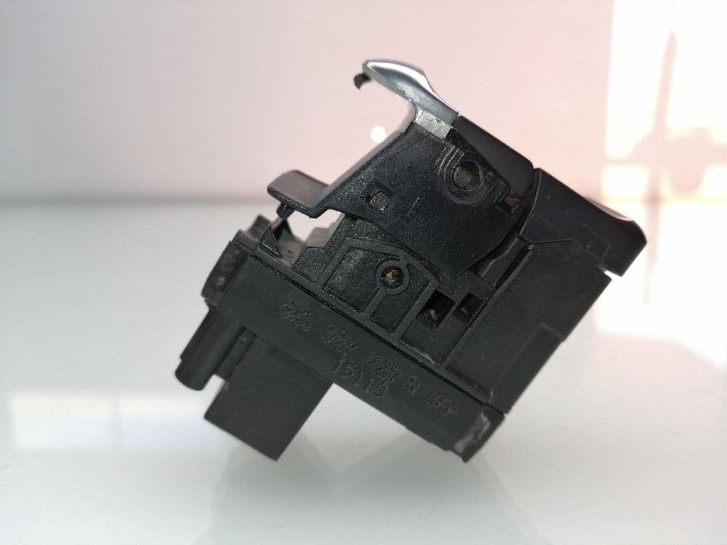 Palanca freno de mano AUDI A5 SPORTBACK (F5A) 3
