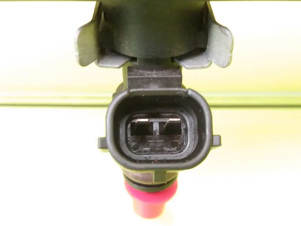Rampa inyectora SEAT MII (KF1) 3