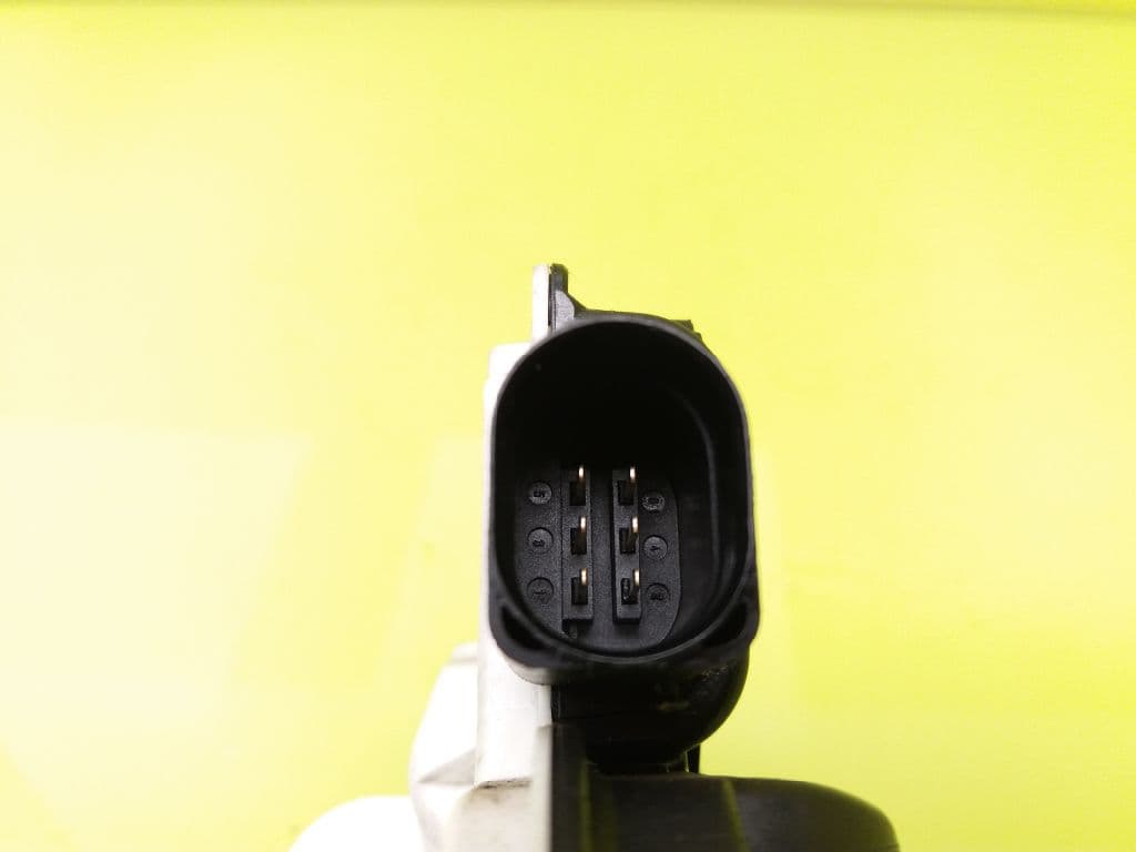 Cerradura puerta delantera derecha SEAT MII (KF1) 3