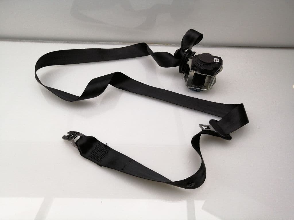 Cinturon seguridad trasero derecho SEAT MII (KF1) 3