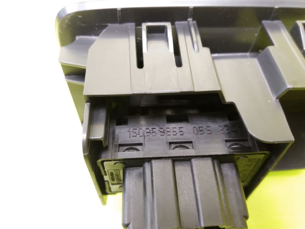 Mando elevalunas delantero derecho SEAT MII (KF1) 3