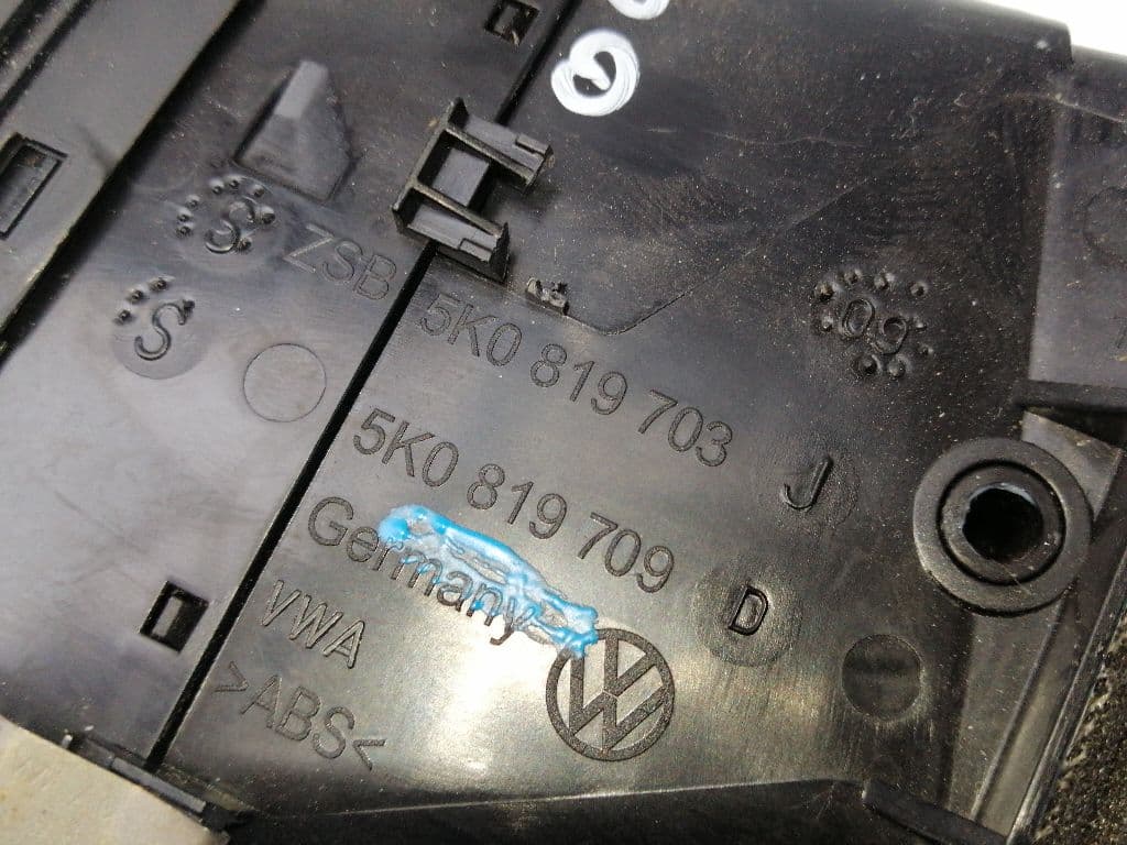 Plastico VOLKSWAGEN GOLF VI VARIANT (AJ5) 2