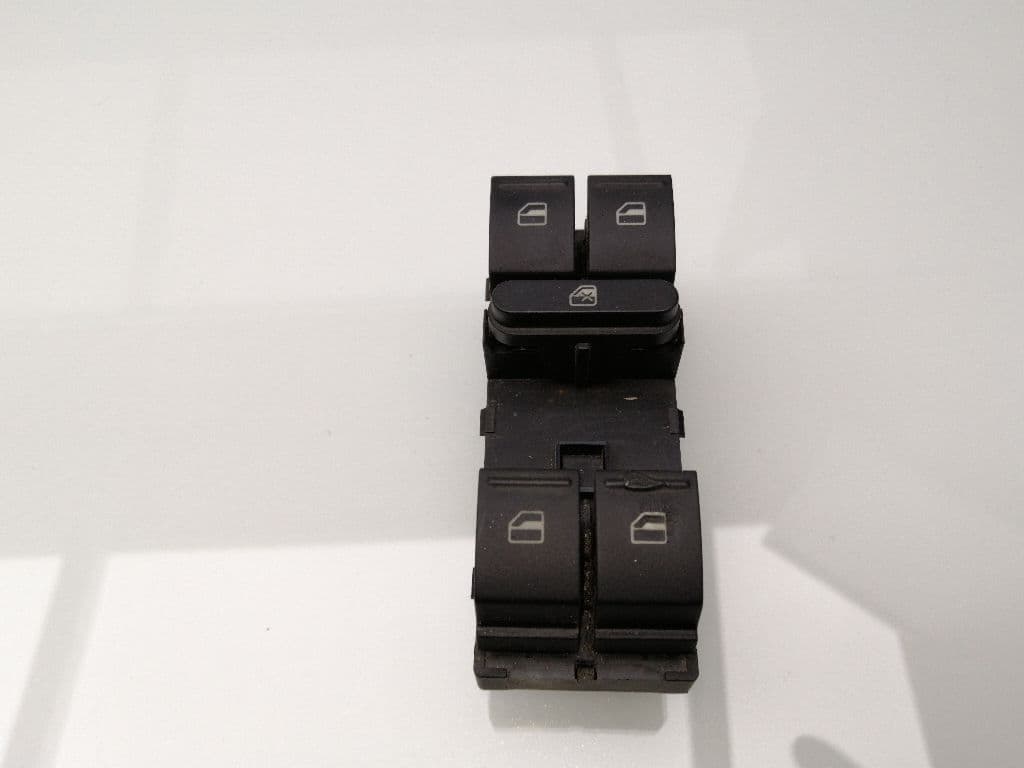 Mando elevalunas delantero izquierdo VOLKSWAGEN PASSAT VARIANT (3A5)