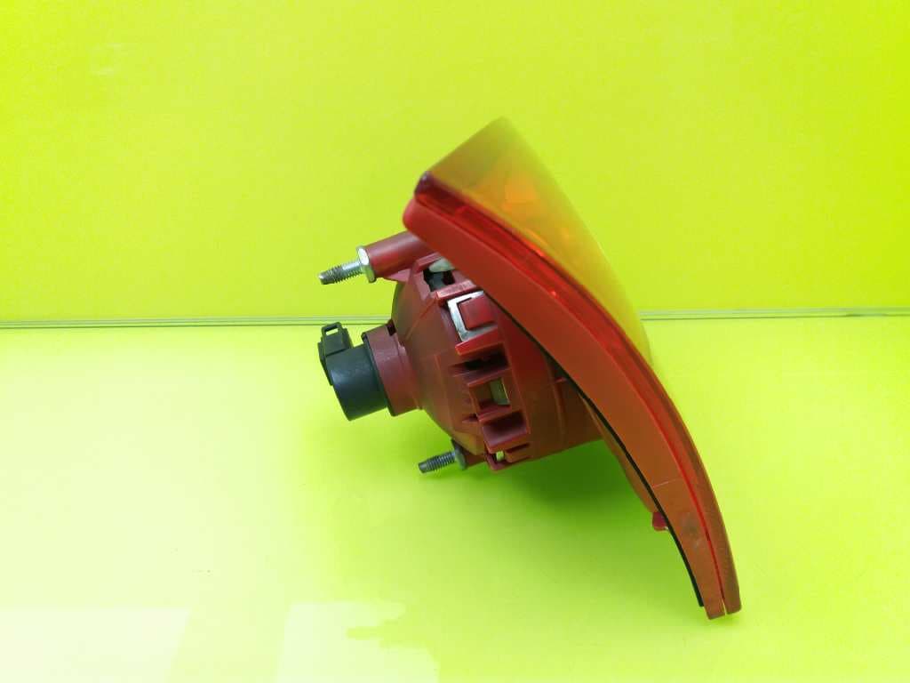 Piloto trasero izquierdo VOLKSWAGEN PASSAT VARIANT (3A5) 4