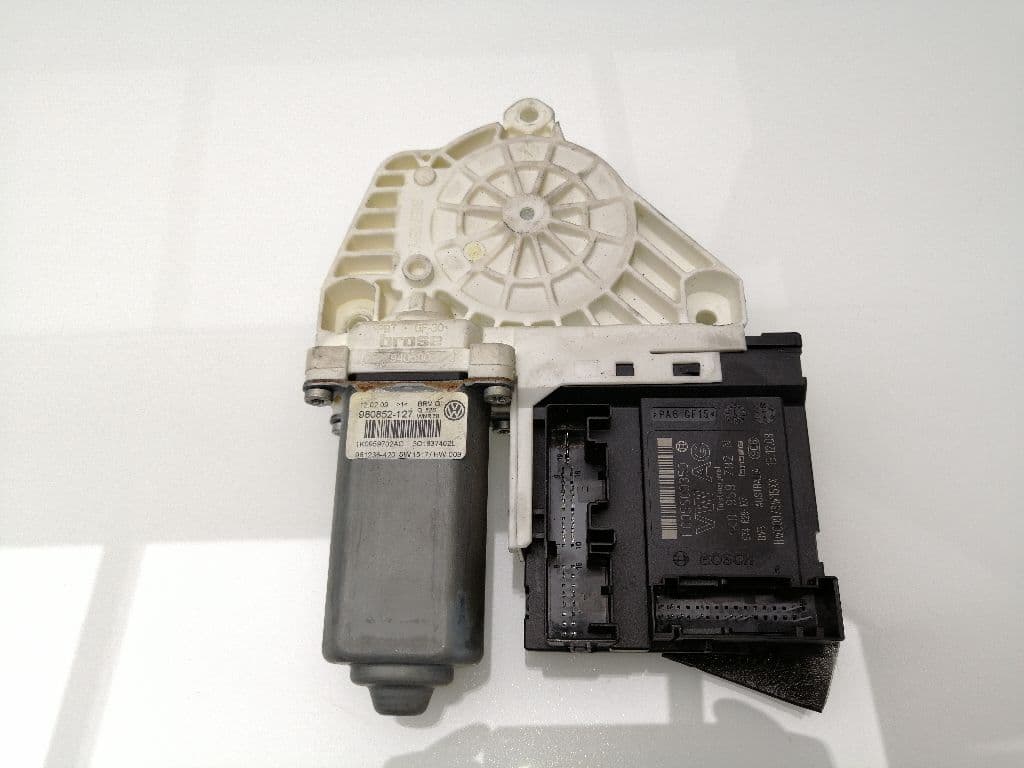 Motor elevalunas delantero derecho VOLKSWAGEN PASSAT VARIANT (3A5)
