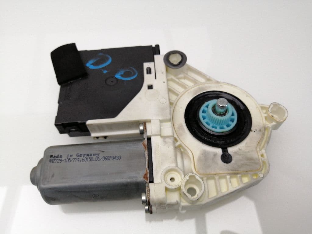Motor elevalunas delantero derecho VOLKSWAGEN PASSAT VARIANT (3A5) 3