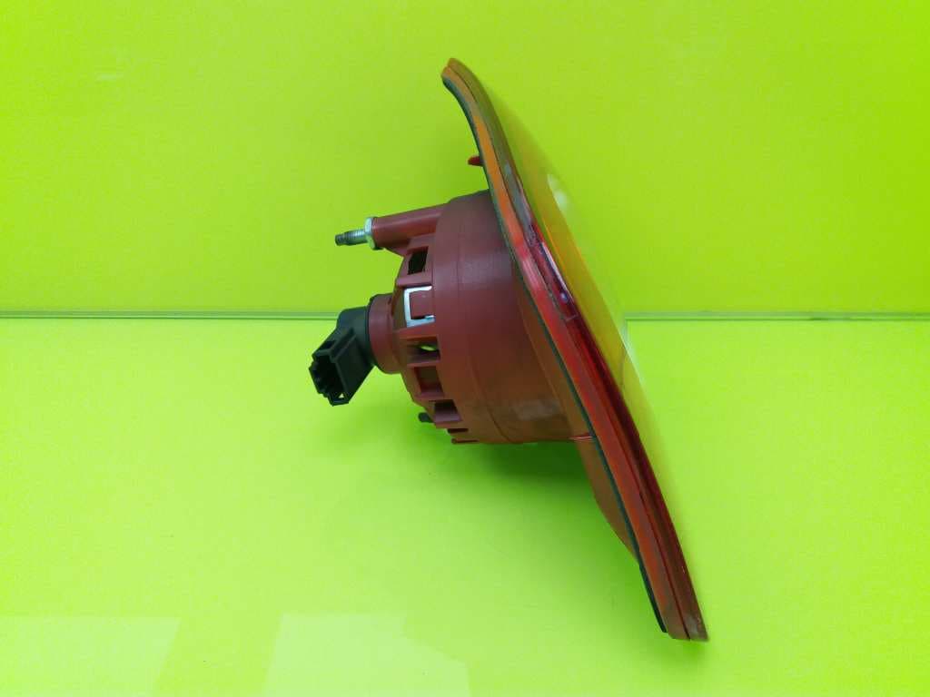 Piloto trasero derecho VOLKSWAGEN PASSAT VARIANT (3A5) 2
