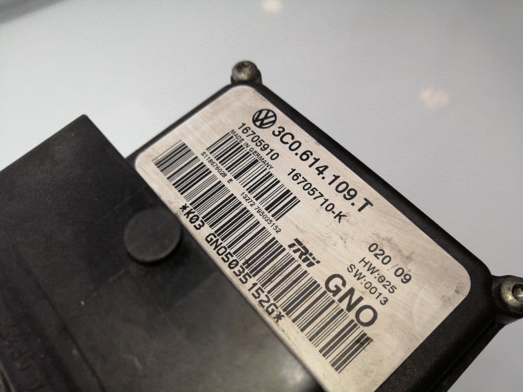 Abs VOLKSWAGEN PASSAT VARIANT (3A5) 2