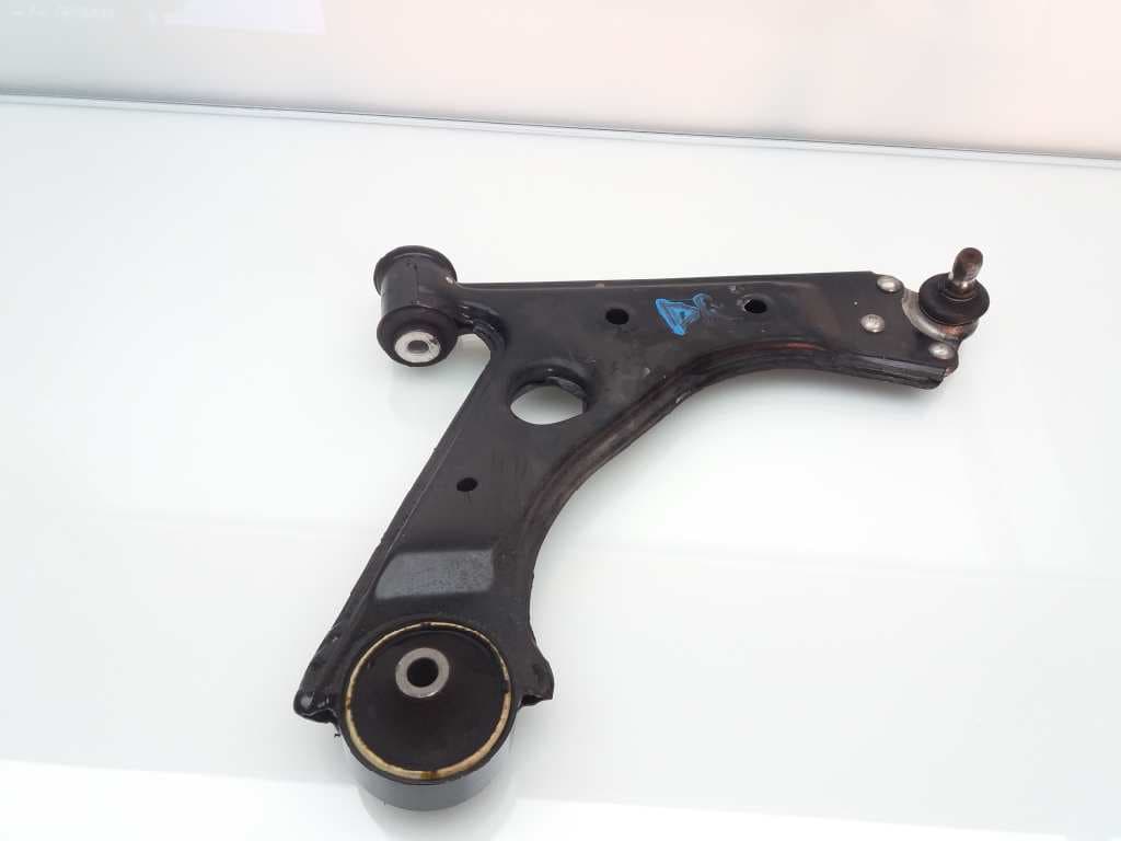 Brazo suspension inferior delantero derecho OPEL CORSA E 2
