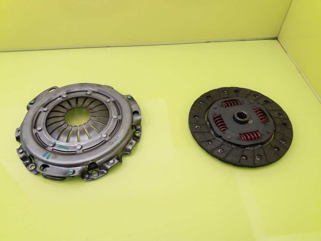 Kit embrague OPEL CORSA E