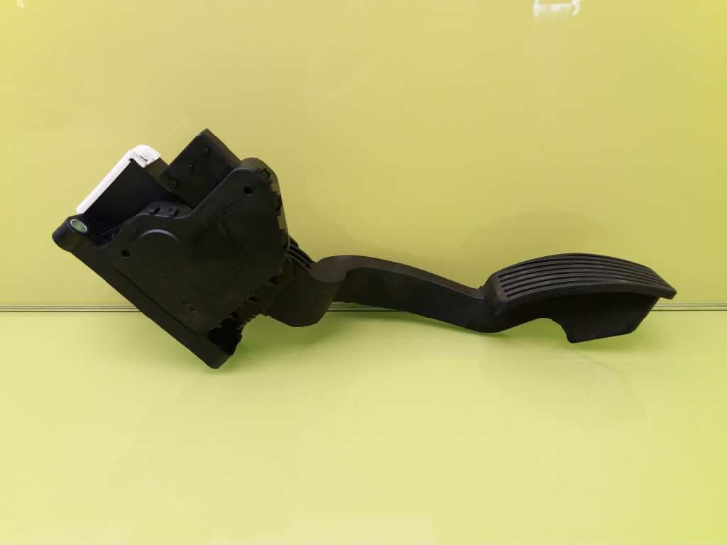 Pedal acelerador OPEL CORSA E 4