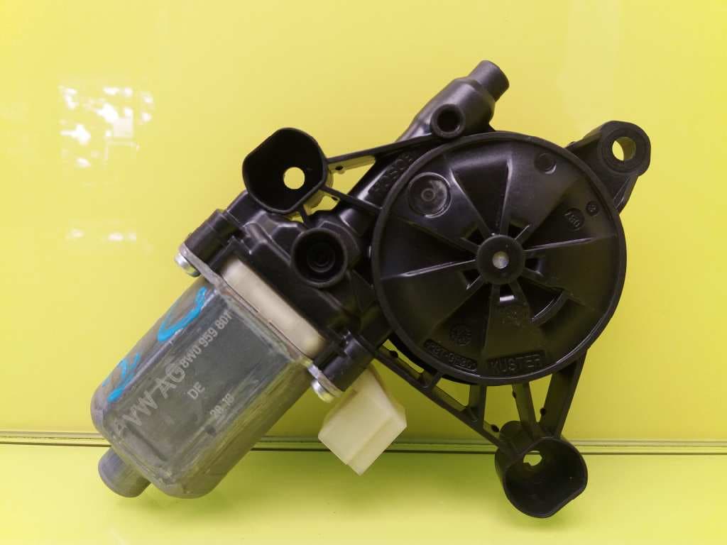 Motor elevalunas delantero izquierdo AUDI A4 BERLINA (8E)