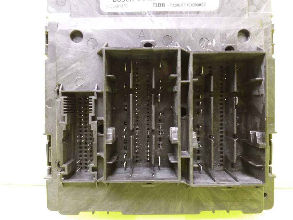 Modulo electronico AUDI A4 BERLINA (8E) 4