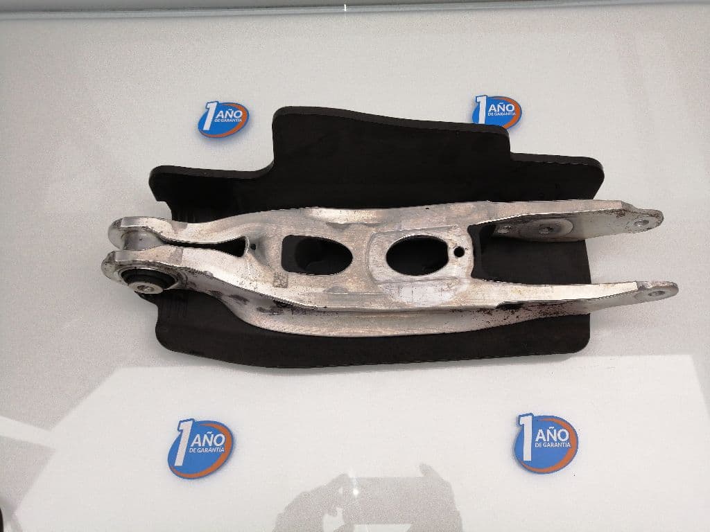 Brazo suspension inferior trasero derecho AUDI A4 BERLINA (8E) 2