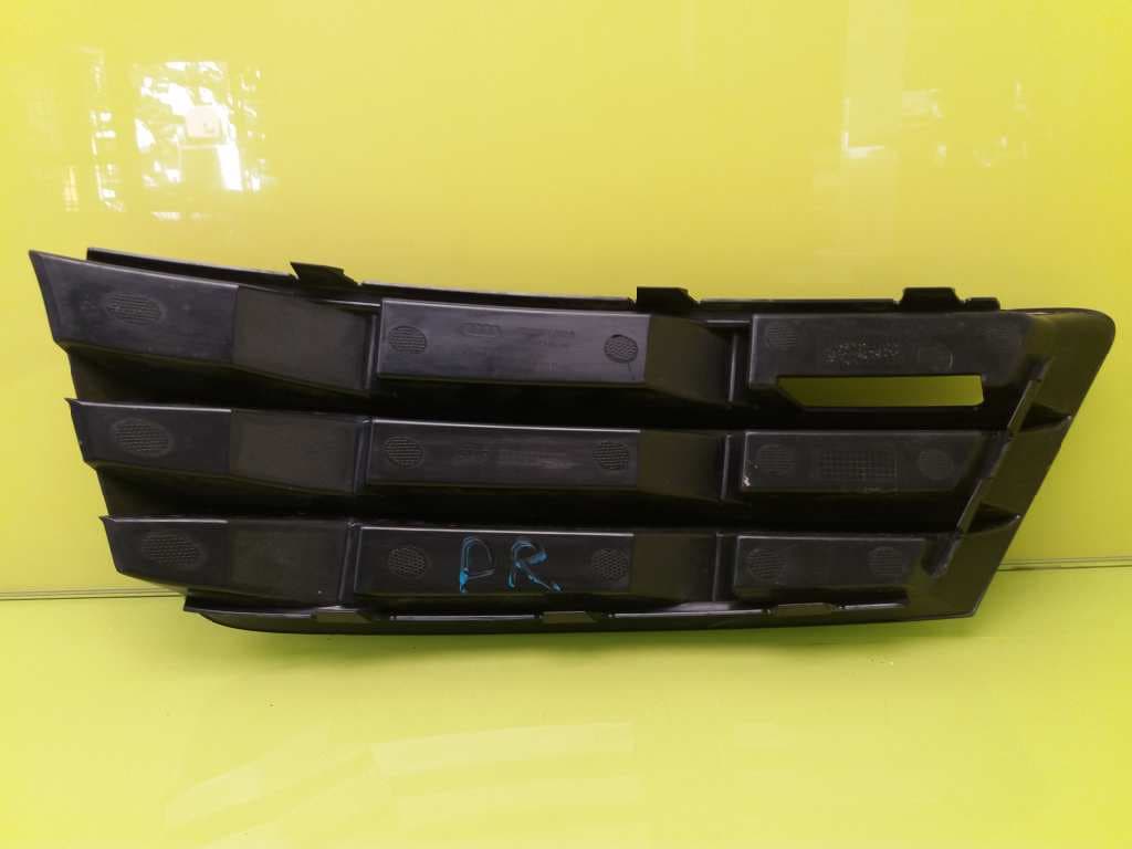 Plastico AUDI A4 BERLINA (8E) 3