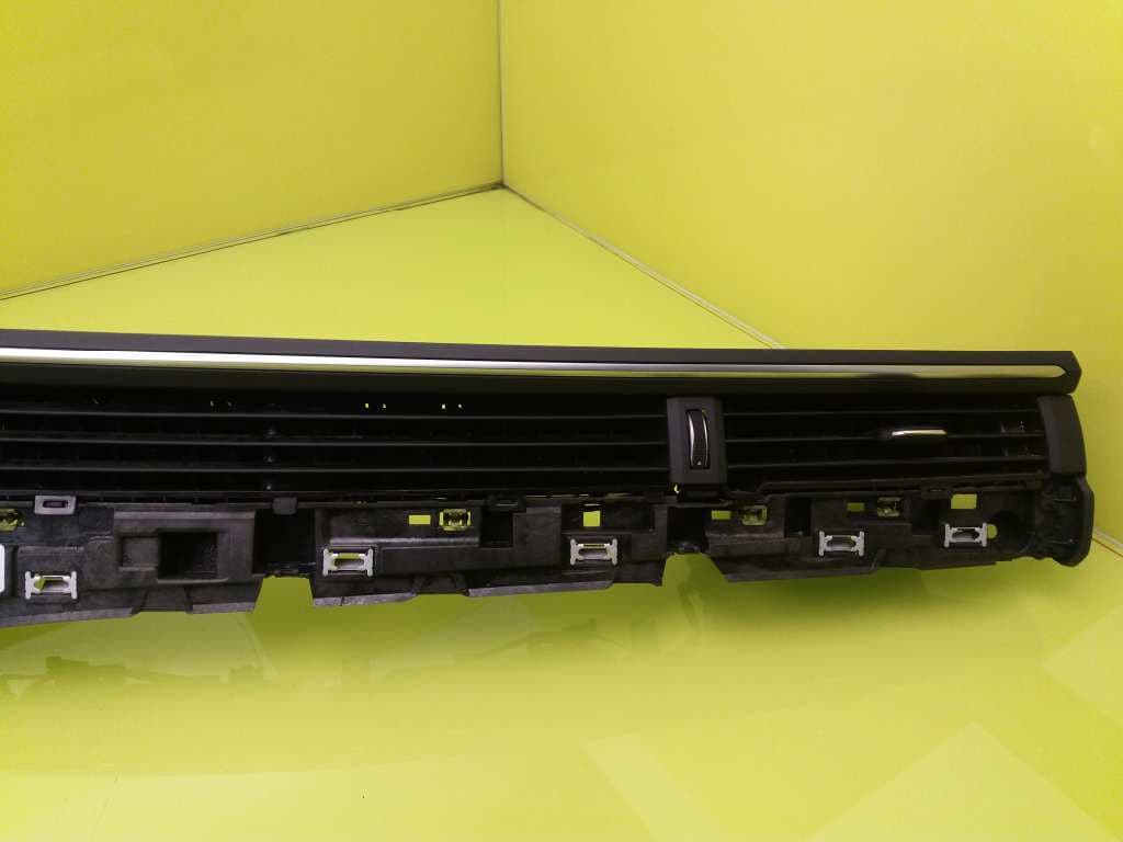 Plastico AUDI A4 BERLINA (8E) 5