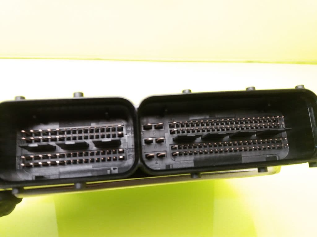 Centralita motor uce AUDI A4 BERLINA (8E) 4