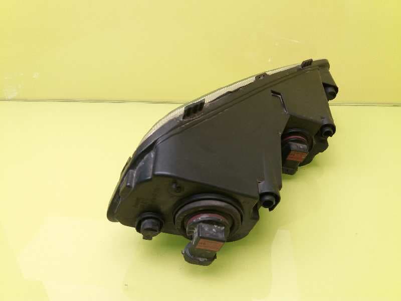 Faro antiniebla izquierdo VOLKSWAGEN PASSAT (321/23/27/31) 4