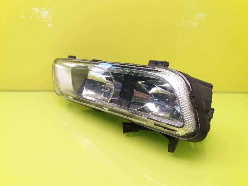 Faro antiniebla izquierdo VOLKSWAGEN PASSAT (321/23/27/31) 2