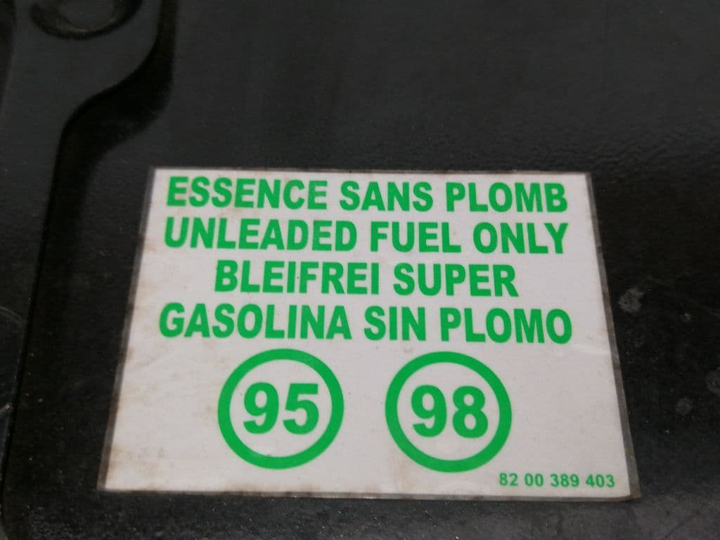 Tapa exterior combustible DACIA SANDERO 2