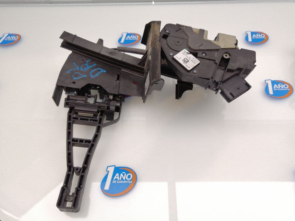 Cerradura puerta delantera derecha FORD FOCUS 3
