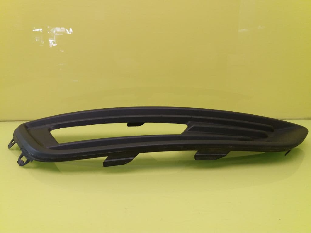 Plastico FORD FOCUS 3