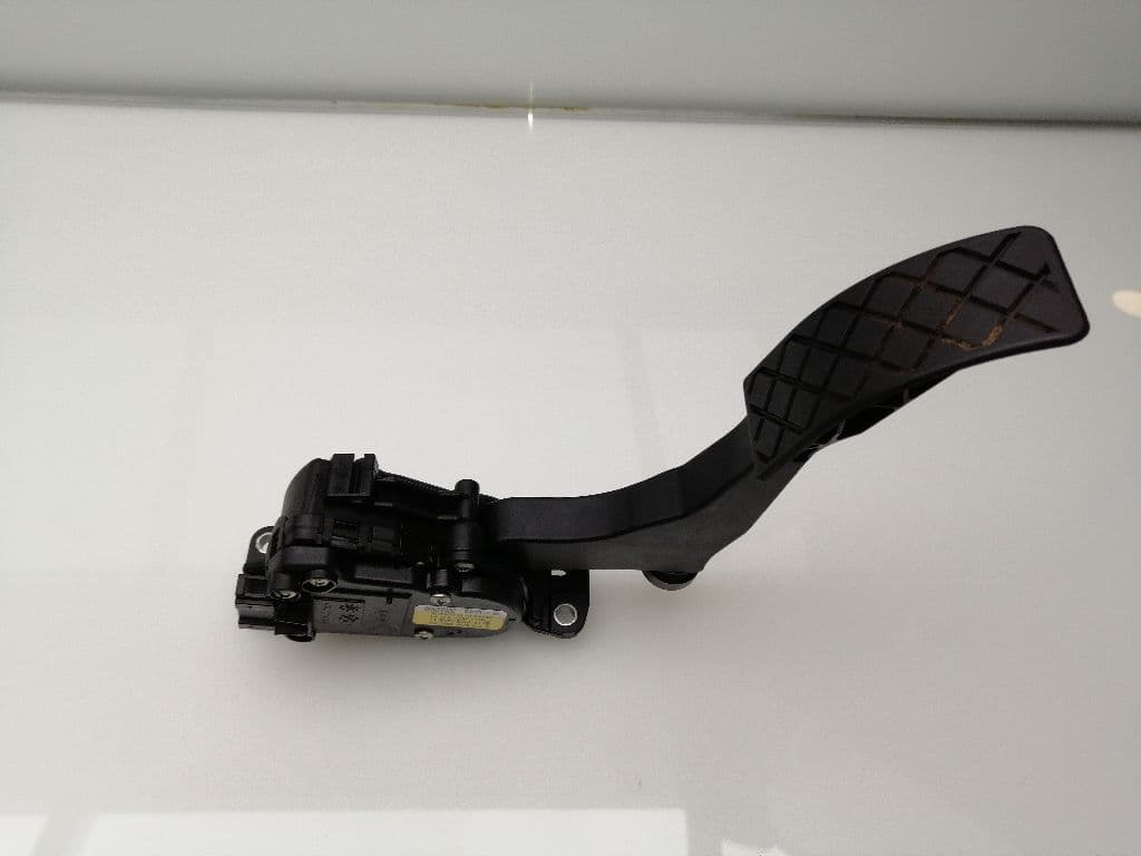 Pedal acelerador VOLKSWAGEN POLO (6R1)