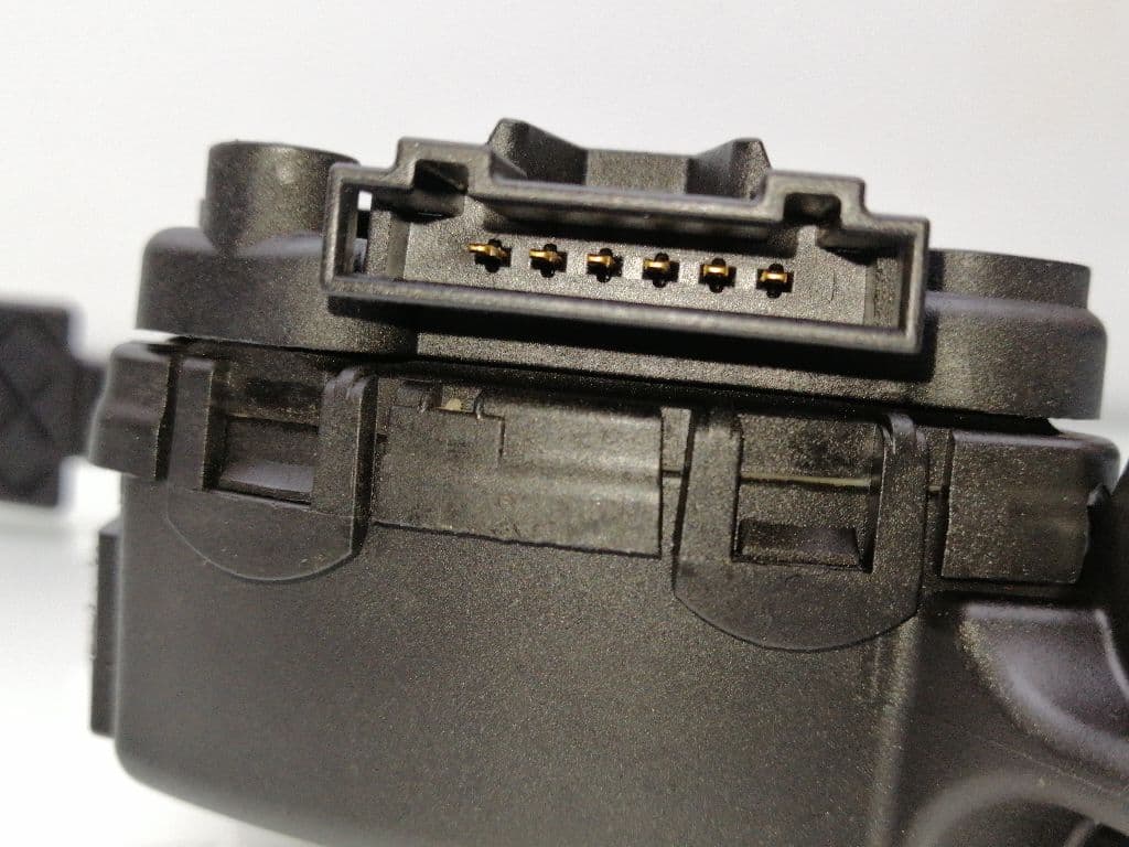 Pedal acelerador VOLKSWAGEN POLO (6R1) 2