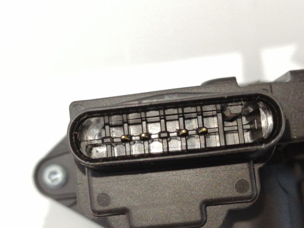 Cerradura puerta trasera derecha VOLVO XC 40 4