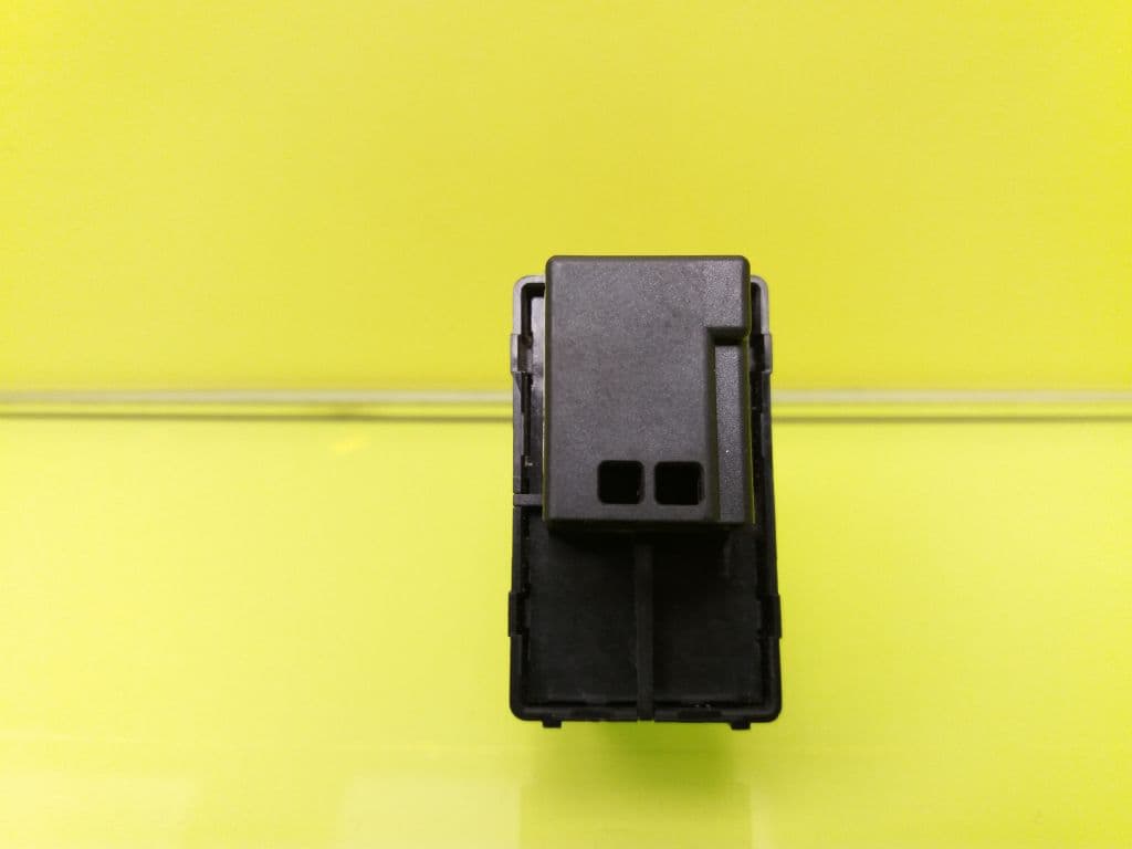 Mando elevalunas delantero derecho VOLVO XC 40 4