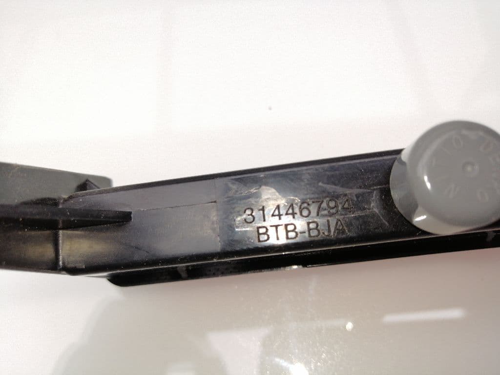 Luz central de freno VOLVO XC 40 2