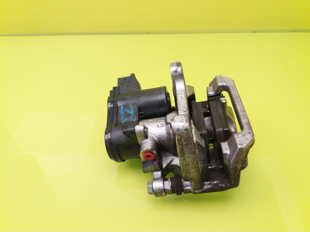 Recambio VOLVO XC 40 ref. 31668006 5